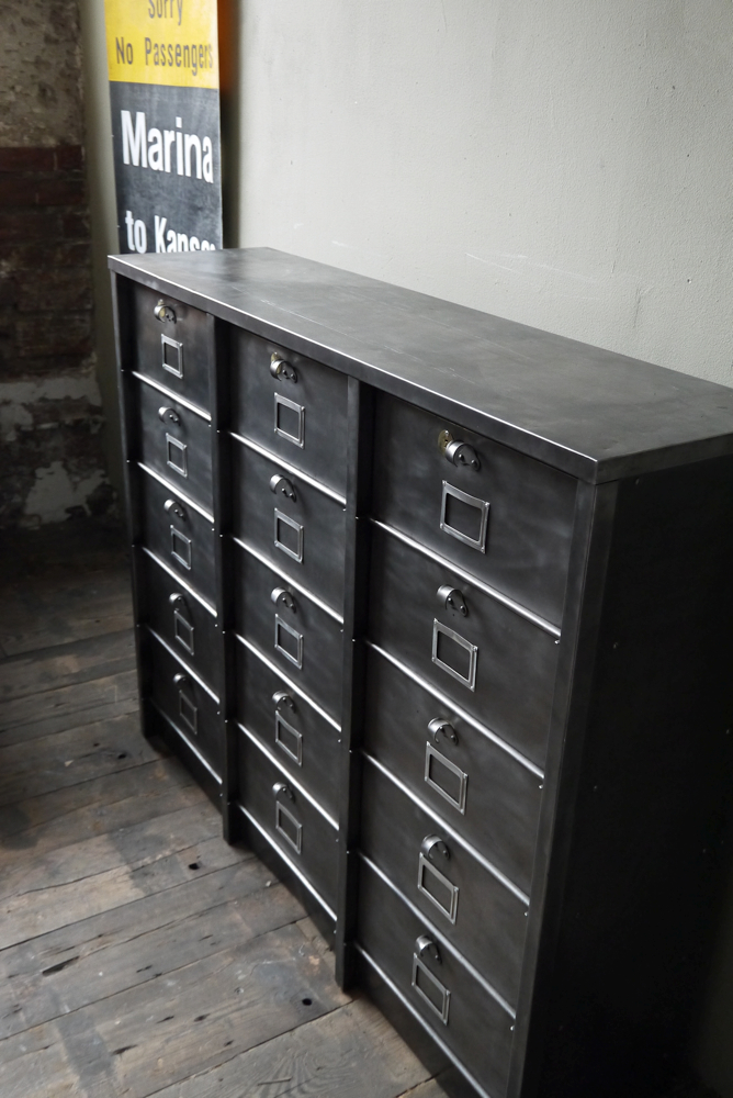 ancien grand meuble 15 casiers industriel strafor – Image 4