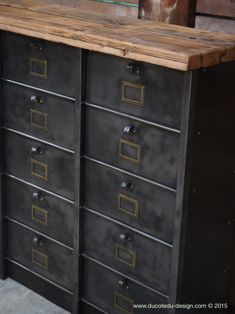ancien grand meuble 15 casiers industriel strafor plateauchene massif – Image 7