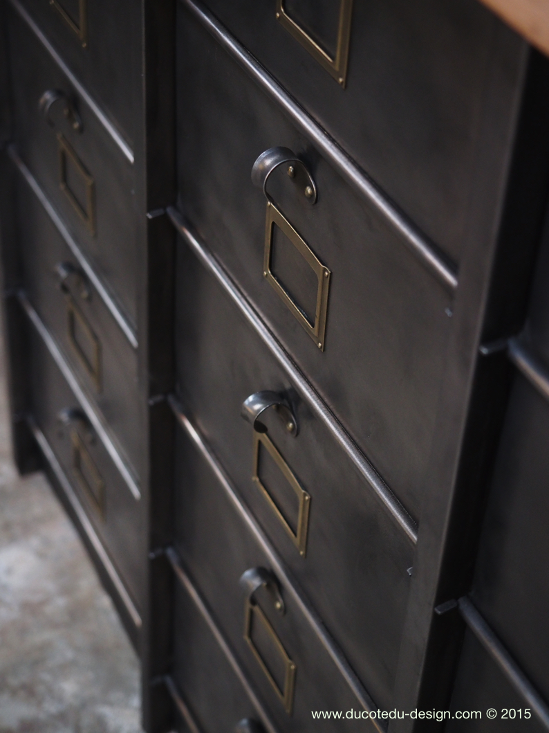 ancien grand meuble 15 casiers industriel strafor plateauchene massif – Image 11