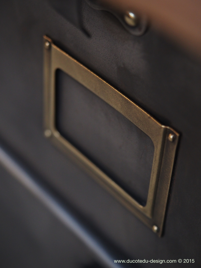 ancien grand meuble 15 casiers industriel strafor plateauchene massif – Image 13