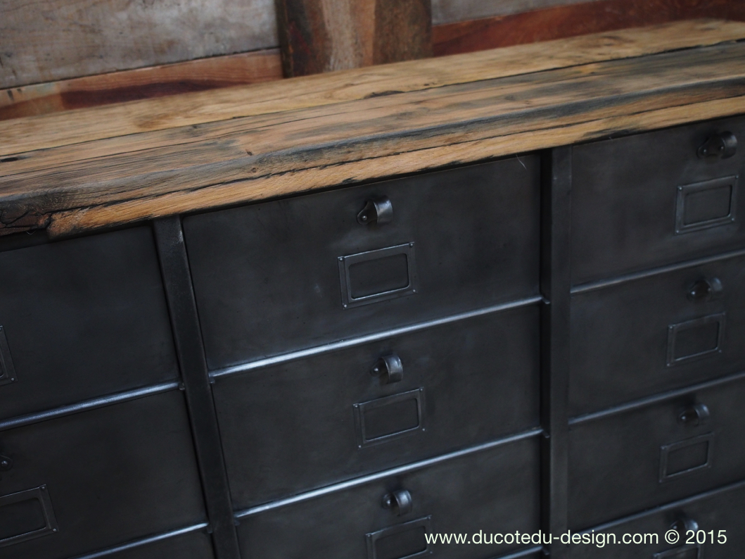 ancien grand meuble 12 casiers industriel strafor plateauchene massif – Image 14