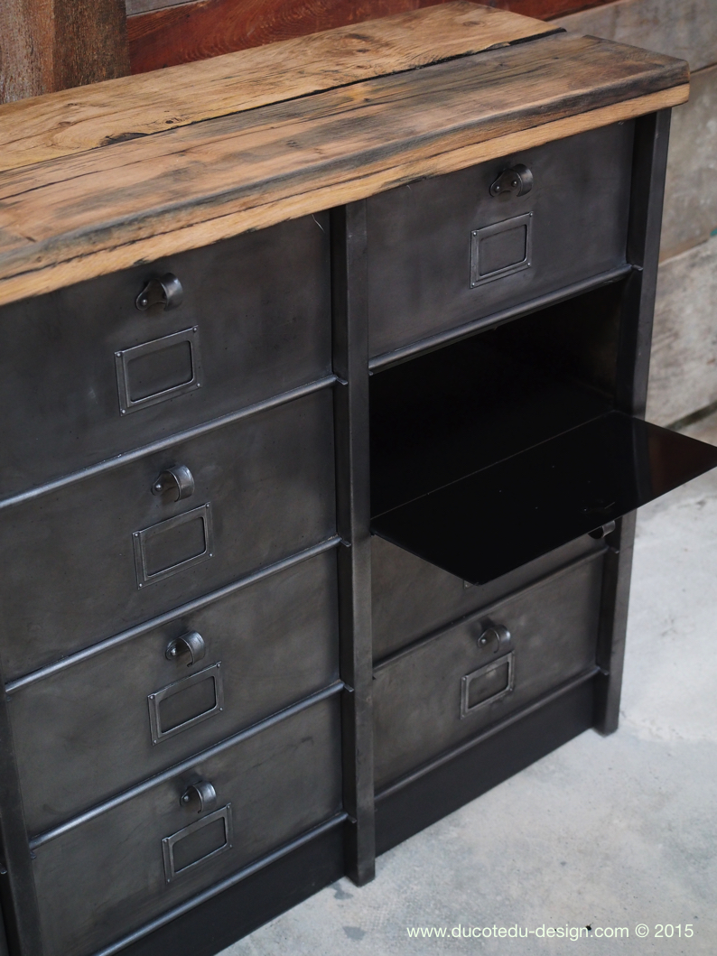 ancien grand meuble 12 casiers industriel strafor plateauchene massif – Image 15