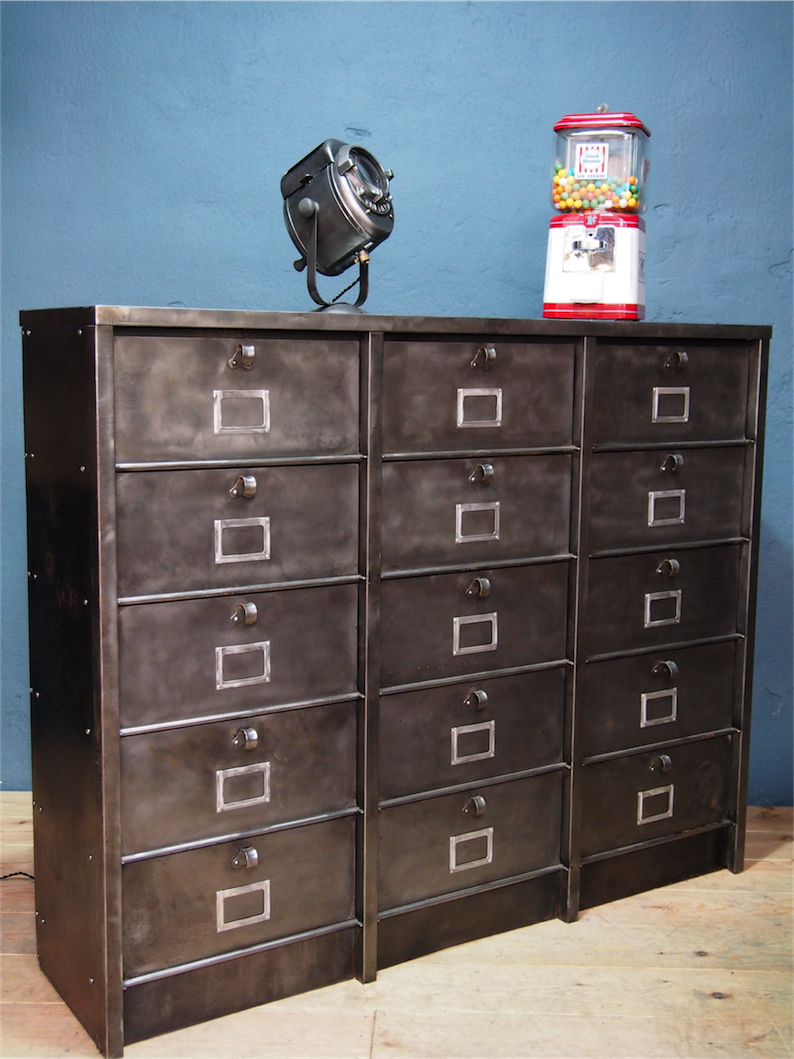 ancien grand meuble 15 casiers industriel strafor – Image 13