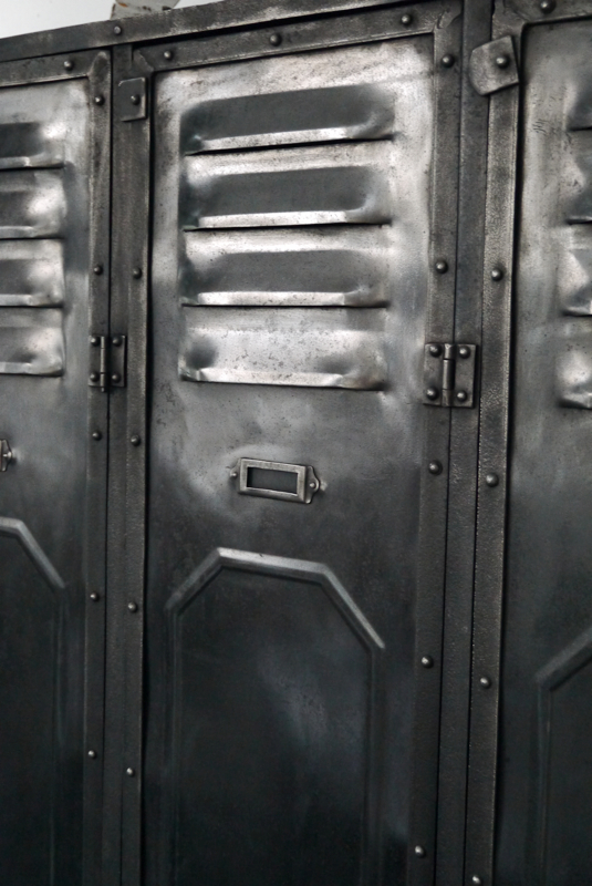 ancien vestiaire d'usine des ateliers Schwartz-Hautmont – Image 9