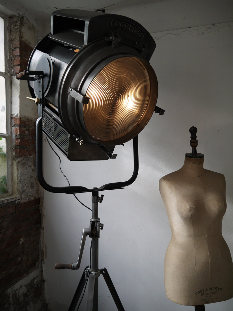 rare tres grand projecteur cinema cremer 10k pied cinema cremaillere – Image 3