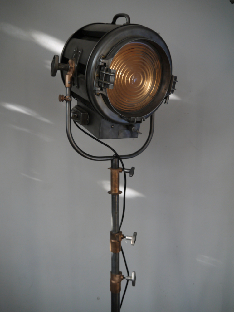 Ancien projecteur cinema hollywood Richardson 1950/60 pied cinema roulette – Image 5