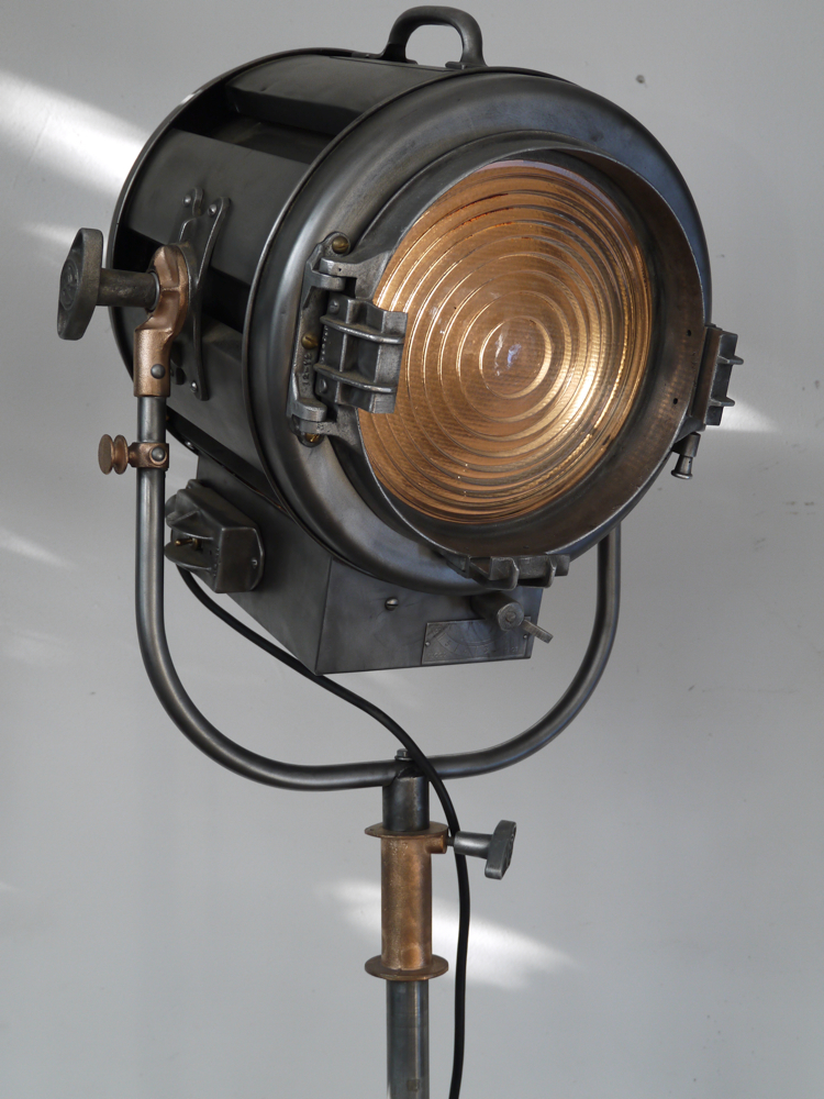 Ancien projecteur cinema hollywood Richardson 1950/60 pied cinema roulette – Image 21