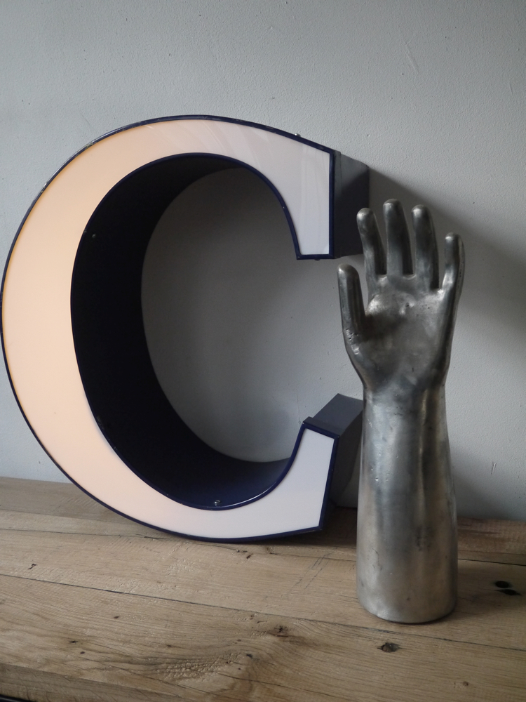 lampe veilleuse ancienne lettre d'enseigne lumineuse "" C "" – Image 3