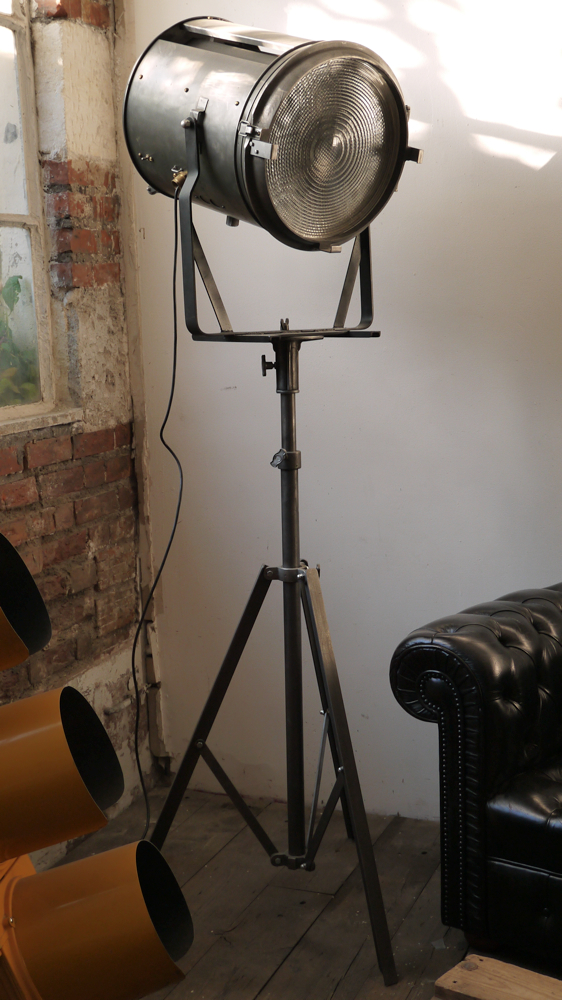 tres grand projecteur cinema cremer 5 k pied tripod – Image 20