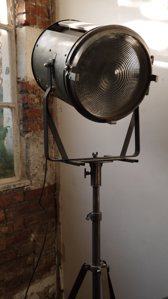tres grand projecteur cinema cremer 5 k pied tripod – Image 4