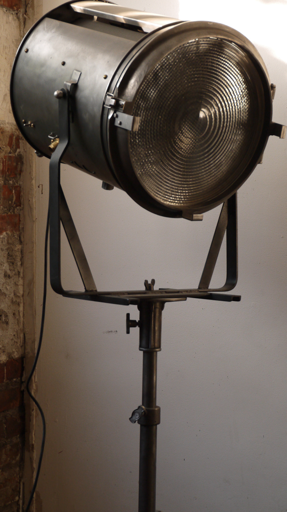 tres grand projecteur cinema cremer 5 k pied tripod – Image 8