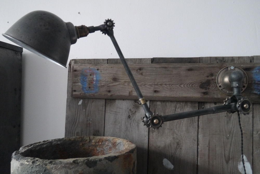 Ancienne lampe applique industrielle DUGDILL – Image 2