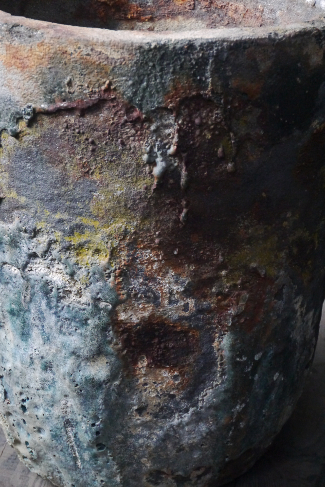 Ancien grand creuset de fonderie industrielle, ideal cache pot – Image 10