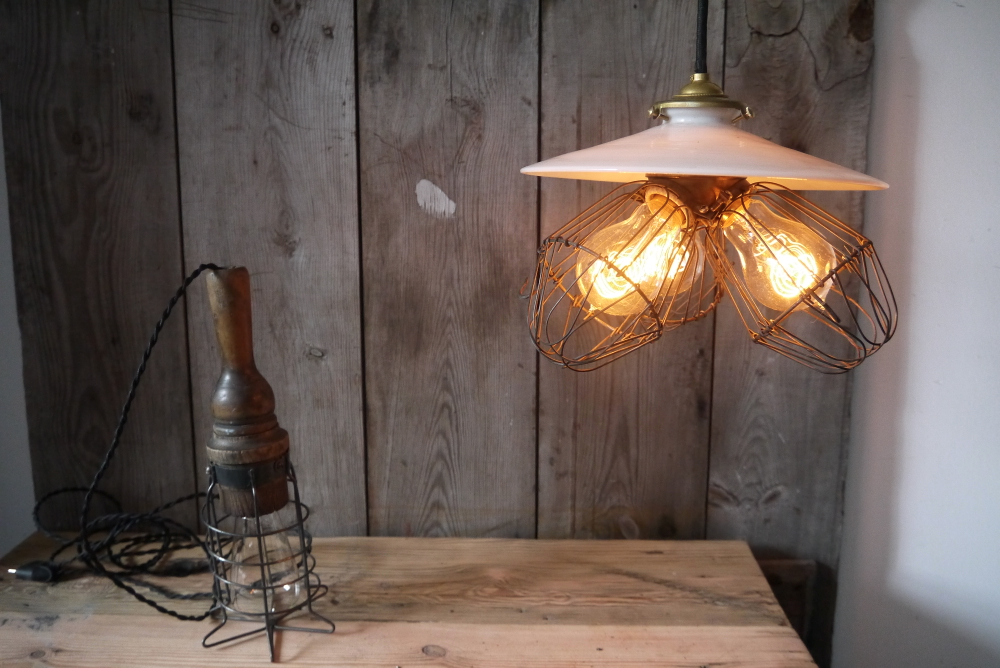 abat jour opaline lampe industrielle americaine 3 feux – Image 3