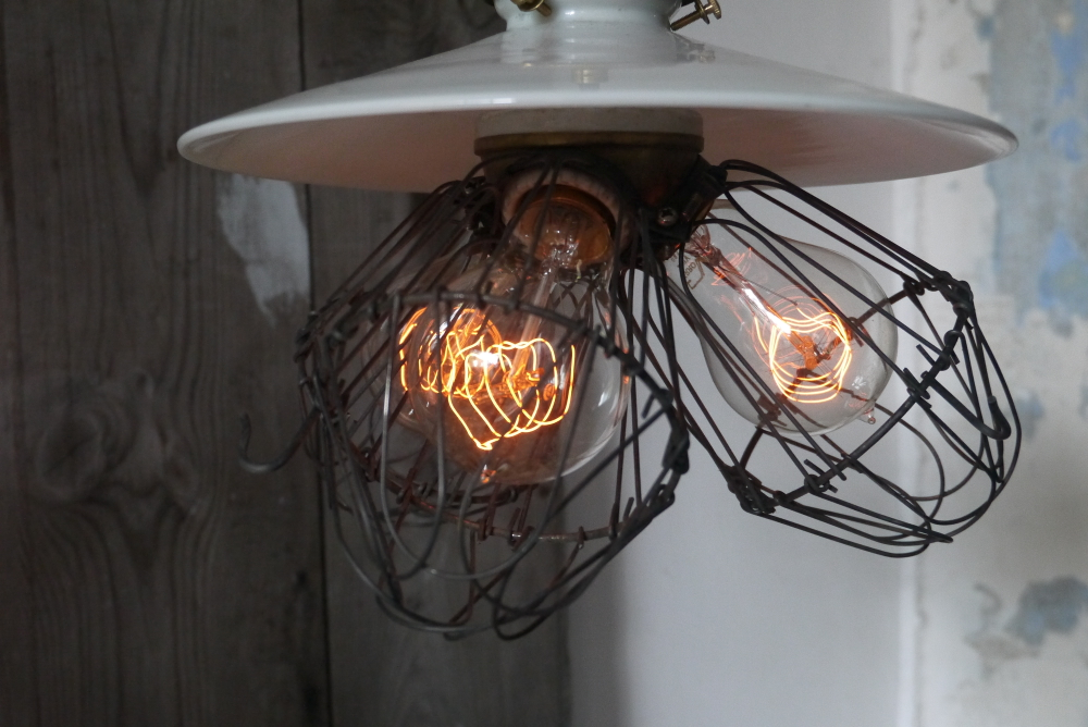 abat jour opaline lampe industrielle americaine 3 feux – Image 5