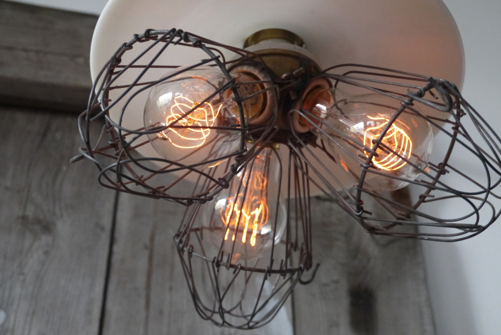 abat jour opaline lampe industrielle americaine 3 feux – Image 6