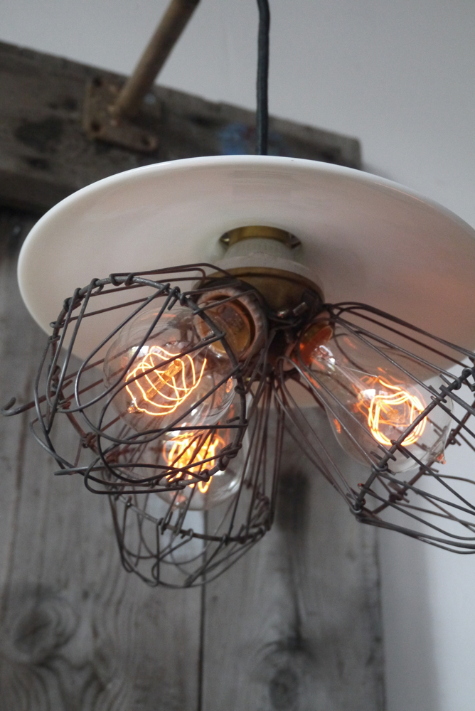 abat jour opaline lampe industrielle americaine 3 feux – Image 7