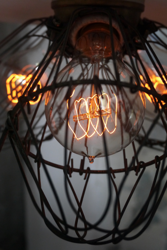 abat jour opaline lampe industrielle americaine 3 feux – Image 12