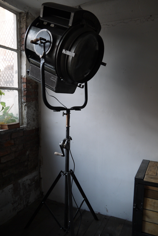 rare tres grand projecteur cinema cremer 10k pied cinema cremaillere – Image 3