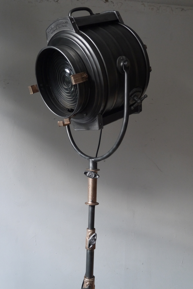 Rare projecteur cinema annes 30 MCALISTER des studios Hollywood Californie pied roulette – Image 2