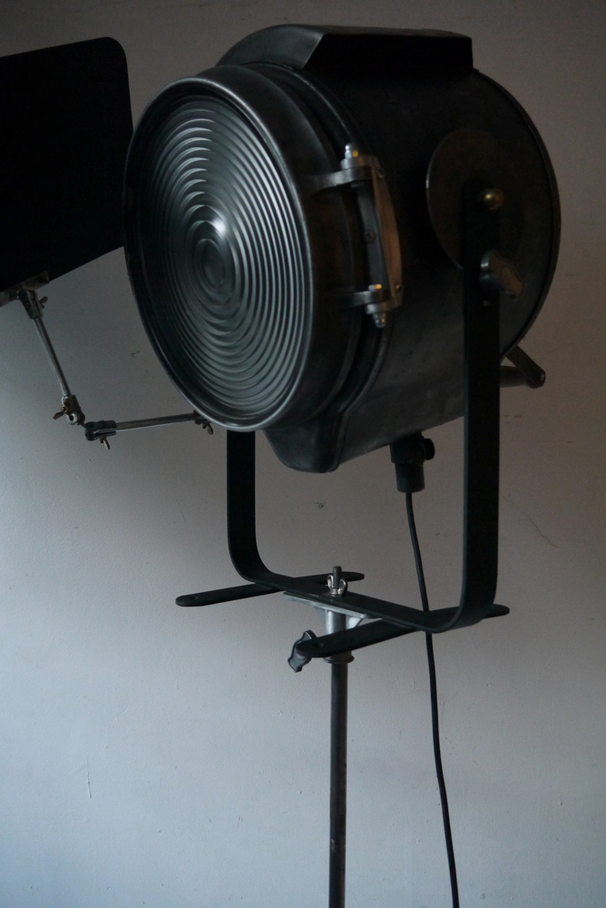 rare tres grand projecteur cinema cremer 2k pied roulette – Image 5