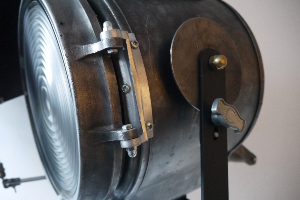 rare tres grand projecteur cinema cremer 2k pied roulette – Image 6