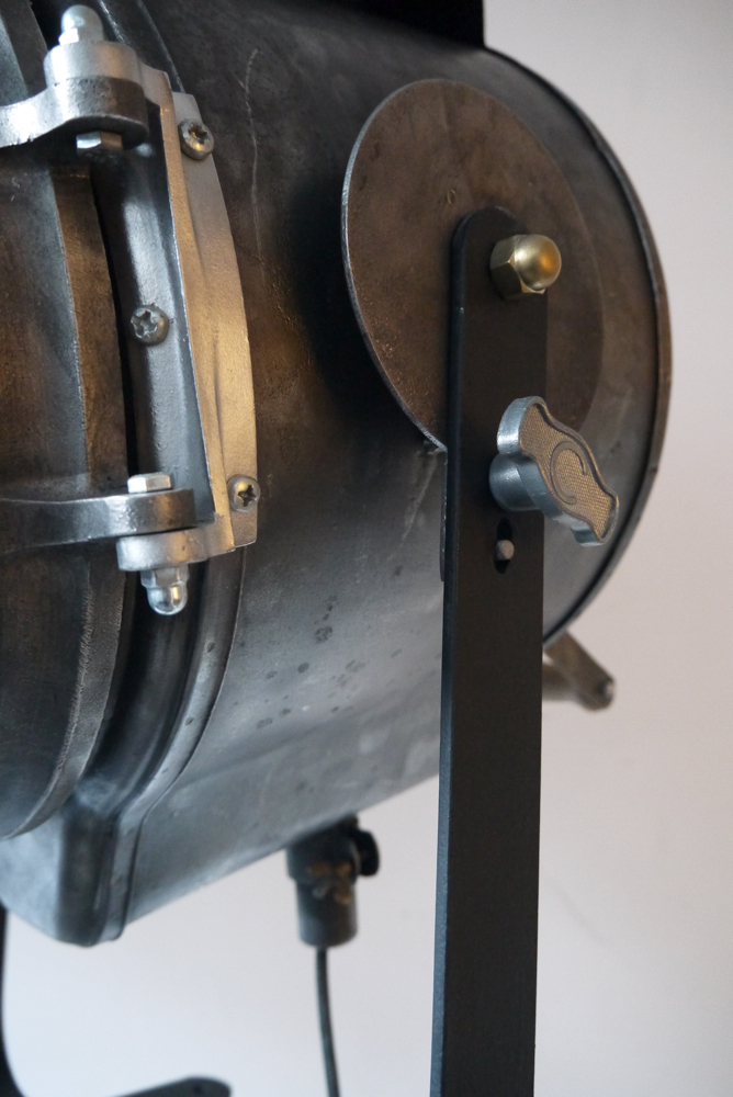 rare tres grand projecteur cinema cremer 2k pied roulette – Image 7