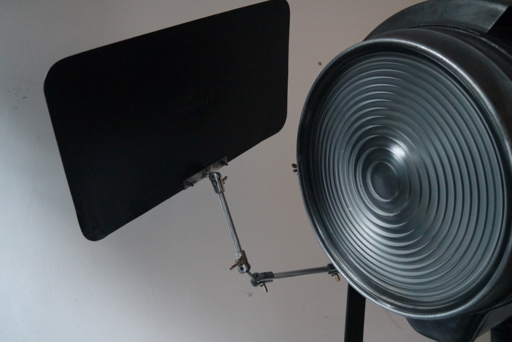 rare tres grand projecteur cinema cremer 2k pied roulette – Image 8