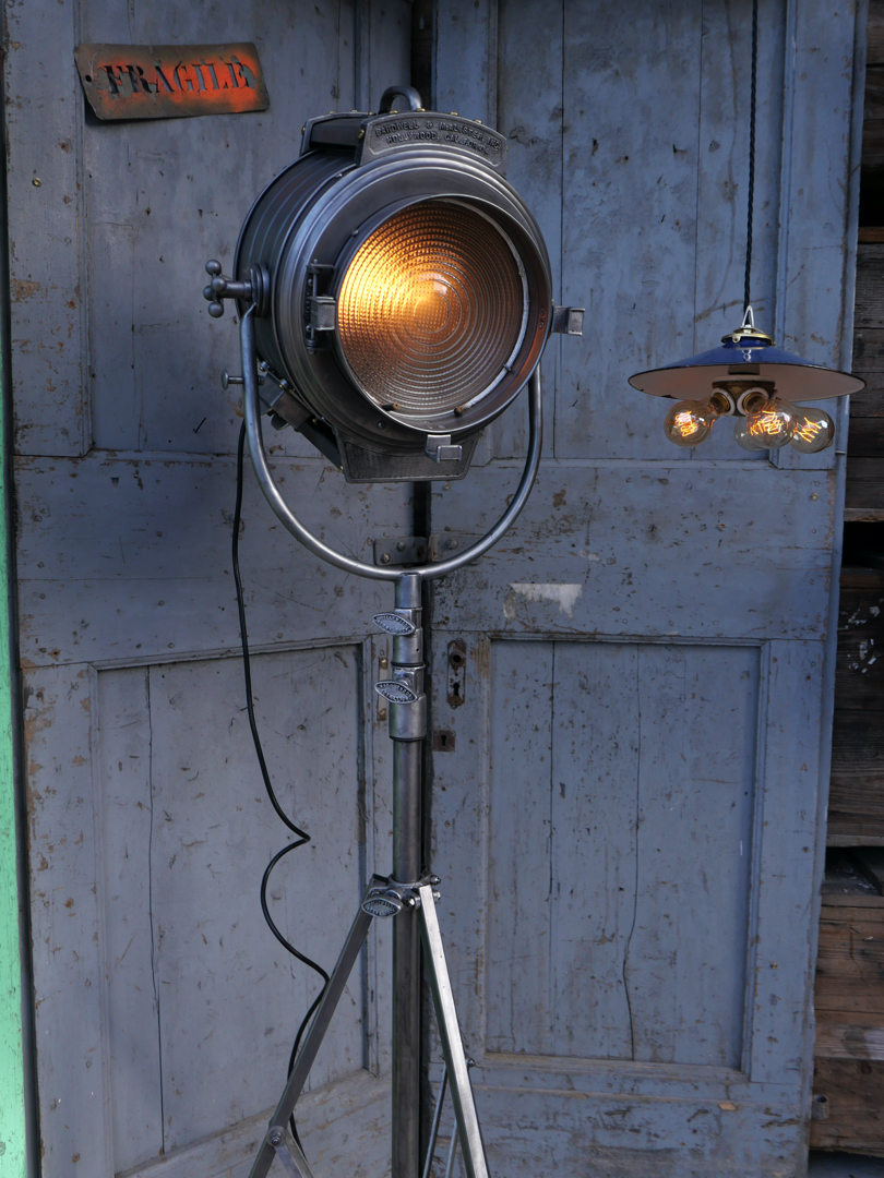 projecteur cinema MCALISTER des studios Hollywood Californie pied tripod – Image 3