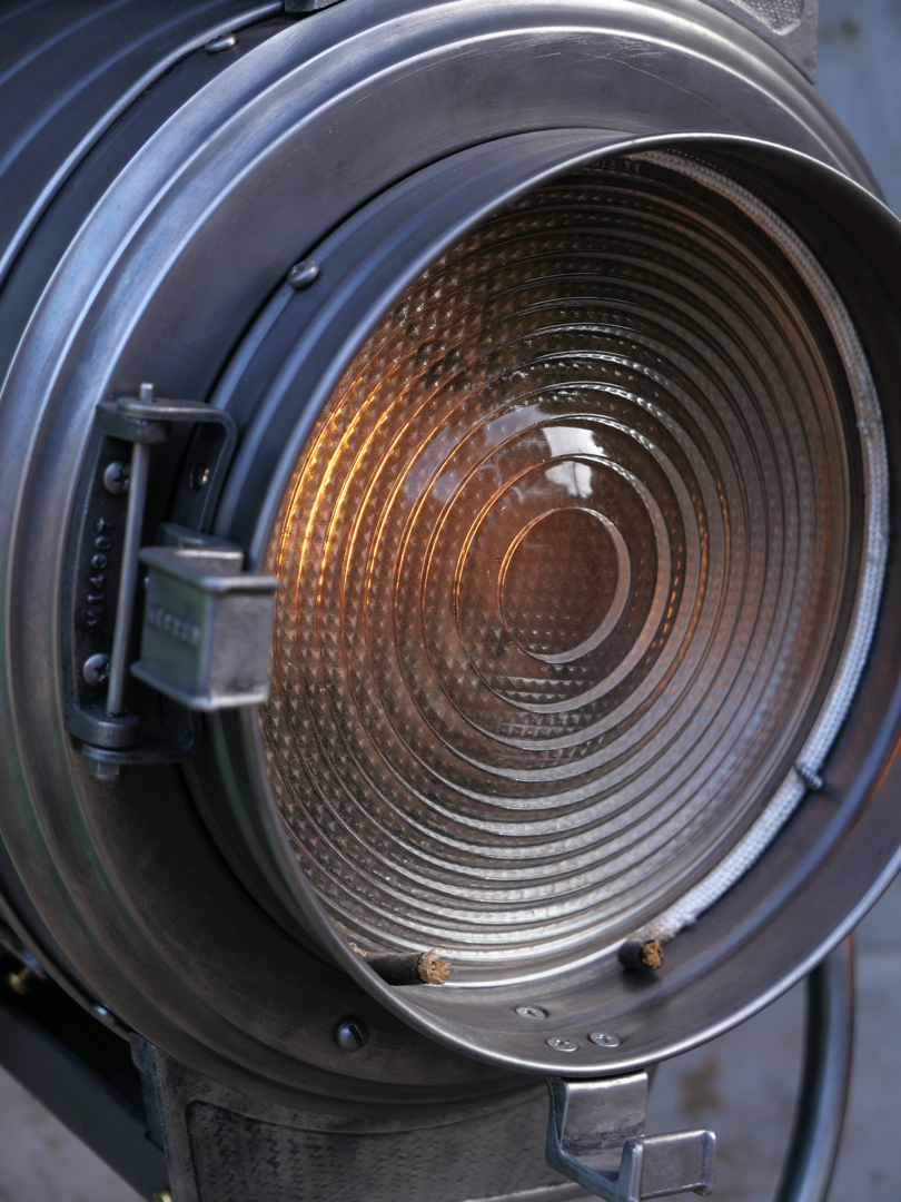 projecteur cinema MCALISTER des studios Hollywood Californie pied tripod – Image 6