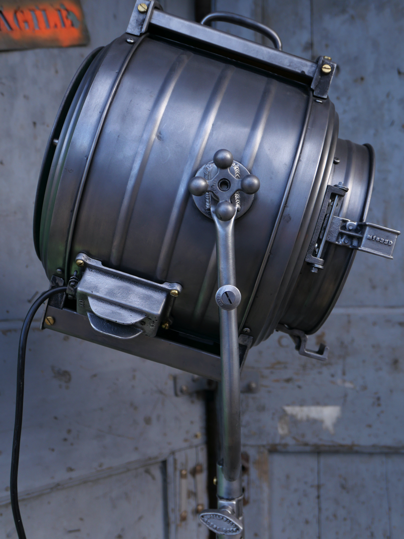 projecteur cinema MCALISTER des studios Hollywood Californie pied tripod – Image 10