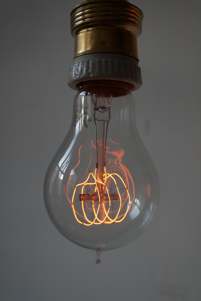 Ferrowatt ampoule edition f-1920 filament de carbonne facon Thomas Edison neuve – Image 3