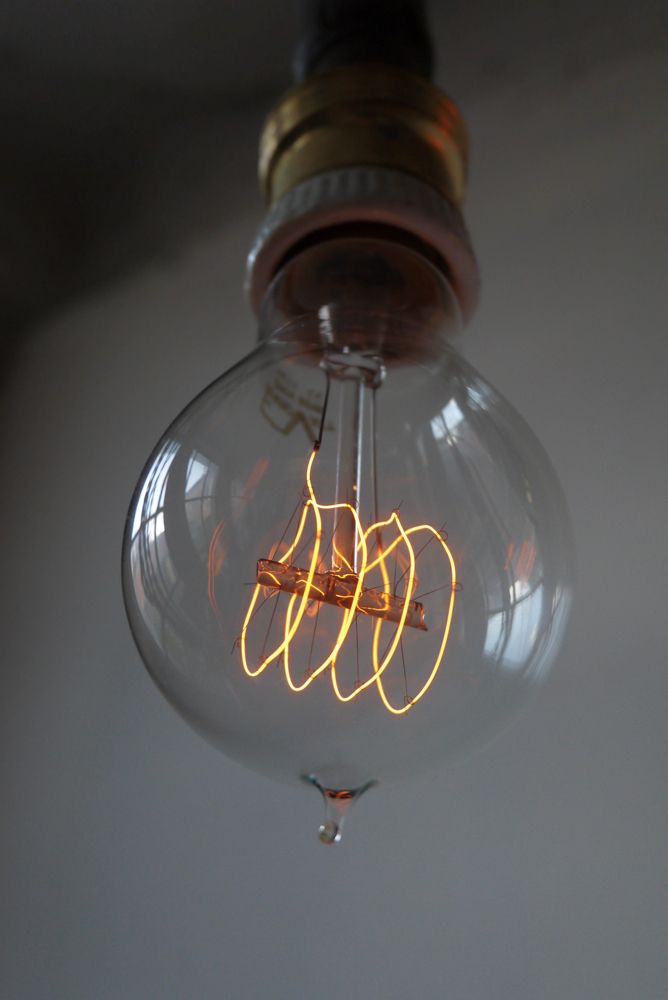 Ferrowatt ampoule edition f-1920 filament de carbonne facon Thomas Edison neuve – Image 5