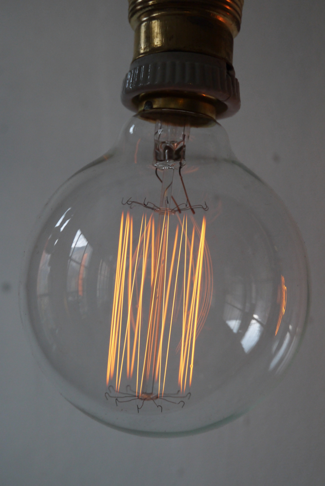 Ferrowatt grosse ampoule edition commemorative filament de carbonne facon Thomas Edison neuve limited production – Image 3