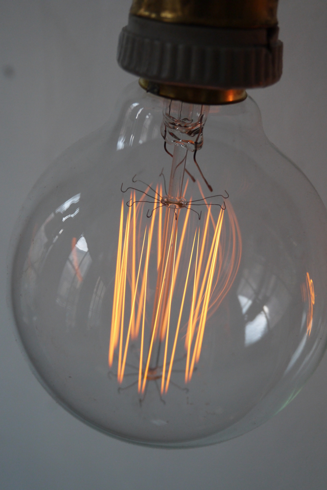 Ferrowatt grosse ampoule edition commemorative filament de carbonne facon Thomas Edison neuve limited production – Image 5