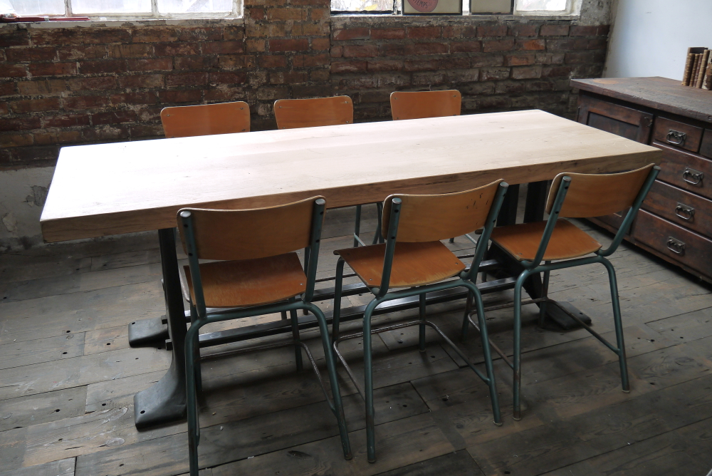 grande table industrielle plateau chene massif pietement fonte – Image 6