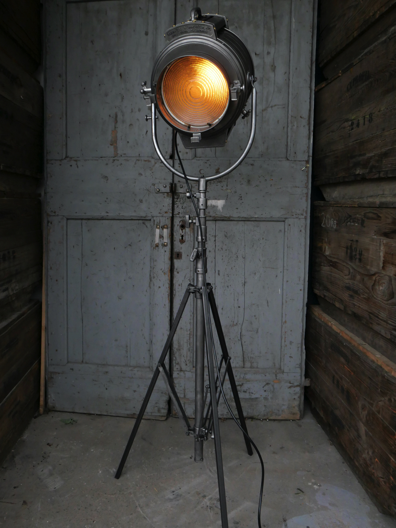 projecteur cinema MCALISTER des studios Hollywood Californie pied tripod – Image 2