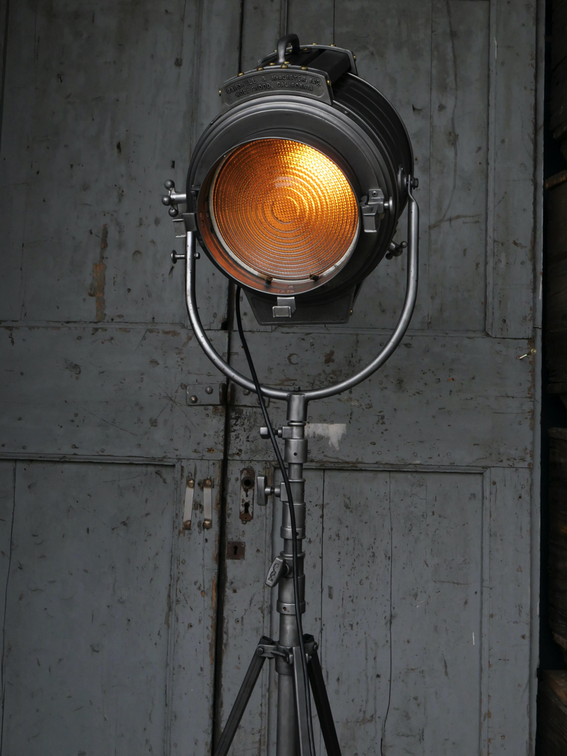 projecteur cinema MCALISTER des studios Hollywood Californie pied tripod – Image 3