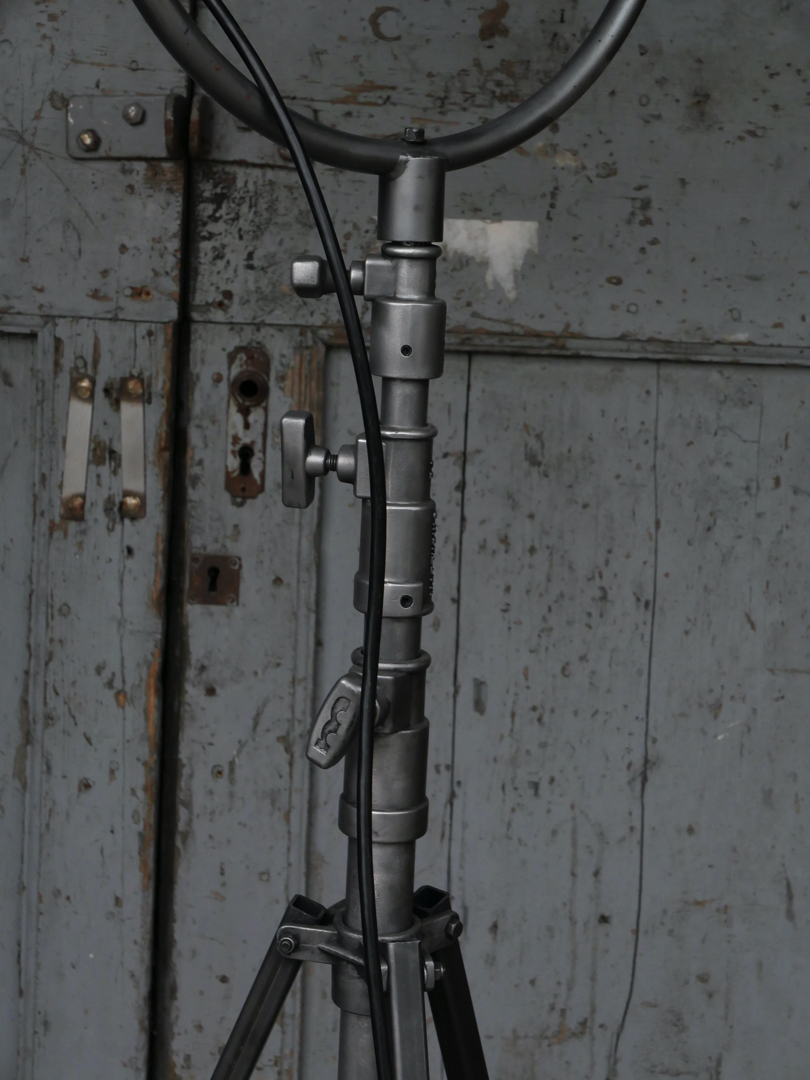 projecteur cinema MCALISTER des studios Hollywood Californie pied tripod – Image 7