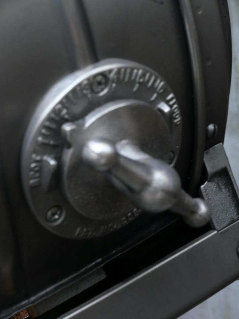 projecteur cinema MCALISTER des studios Hollywood Californie pied tripod – Image 17