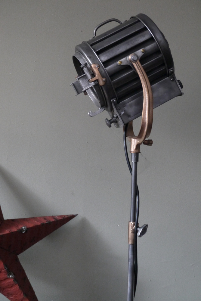 Tres rare ancien projecteur cinema hollywood Richardson 1930/40 pied cinema roulette – Image 4