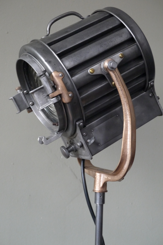 Tres rare ancien projecteur cinema hollywood Richardson 1930/40 pied cinema roulette – Image 2