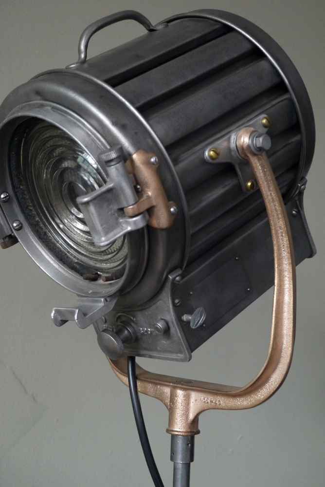 Tres rare ancien projecteur cinema hollywood Richardson 1930/40 pied cinema roulette – Image 5