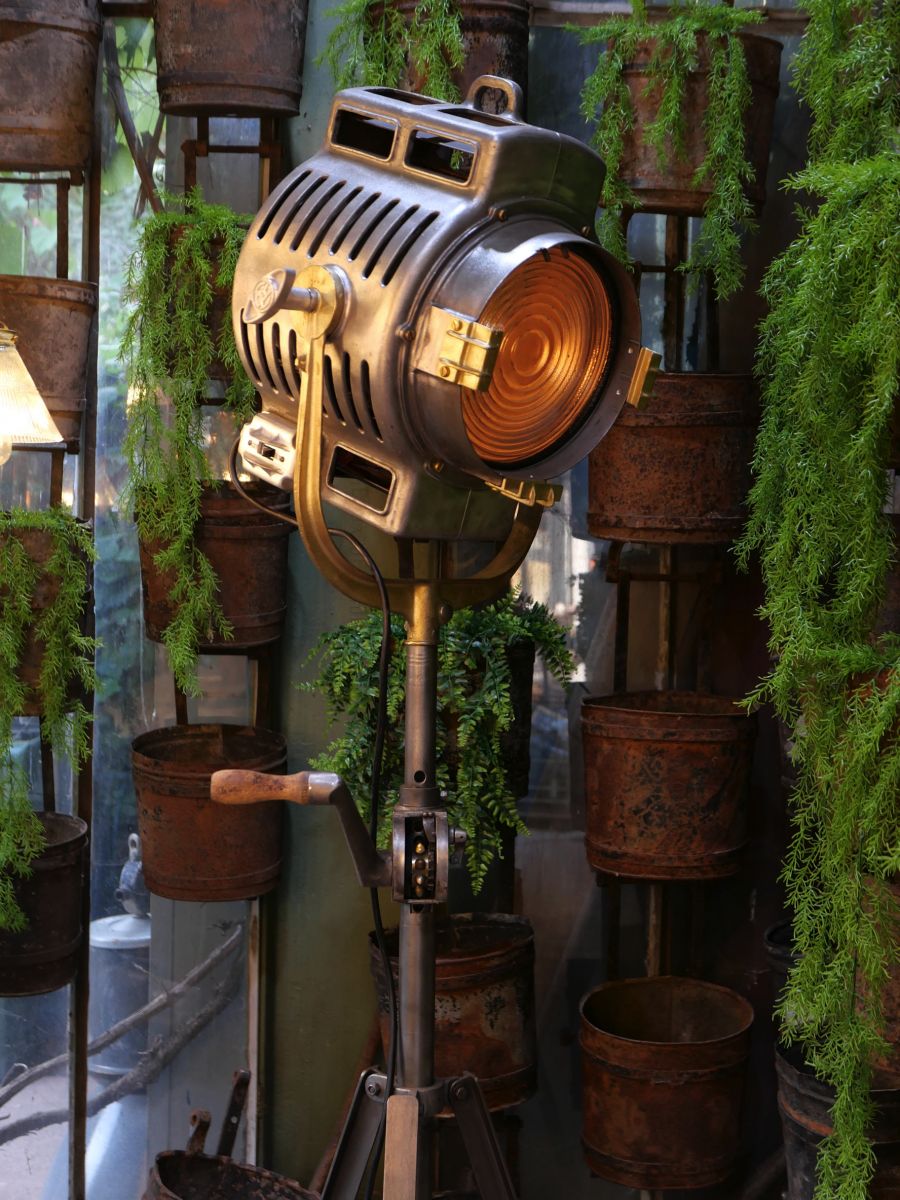 grand projecteur cinema MOLE RICHARDSON studio PINWOOD – Image 3