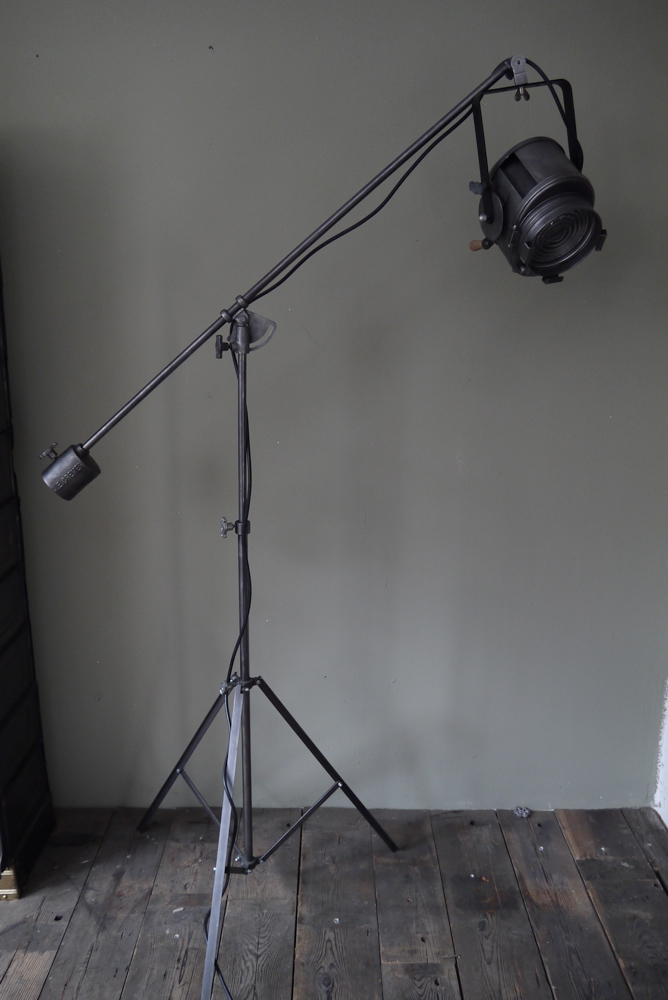 Projecteur de cinema Cremer Paris rare pied girafe entierement d'origine – Image 3