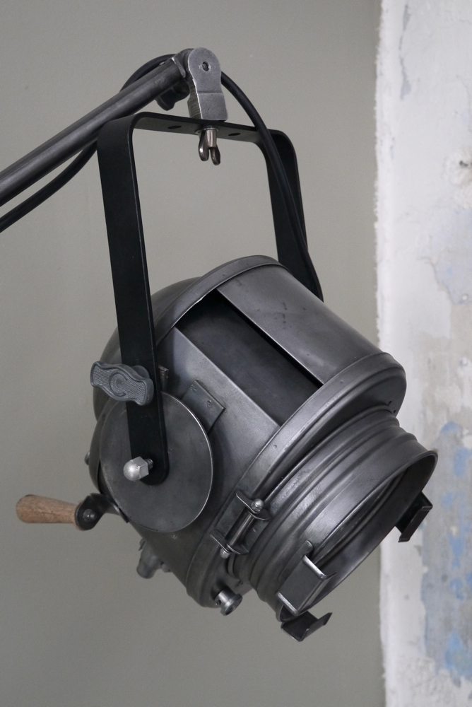 Projecteur de cinema Cremer Paris rare pied girafe entierement d'origine – Image 6