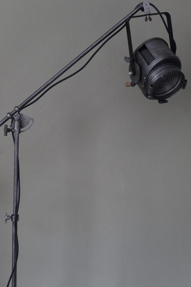 Projecteur de cinema Cremer Paris rare pied girafe entierement d'origine – Image 8