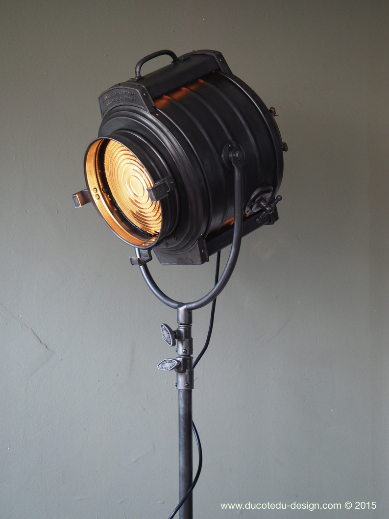 projecteur cinema MCALISTER des studios Hollywood Californie pied tripod – Image 3