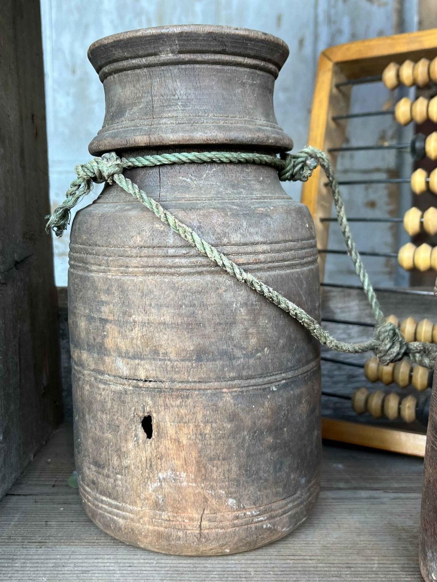 Pot traditionnel en bois du Népal – Image 2