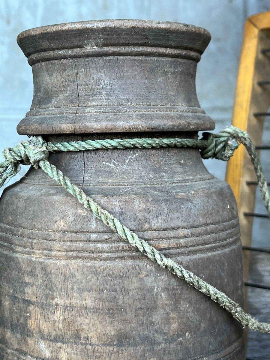 Pot traditionnel en bois du Népal – Image 6